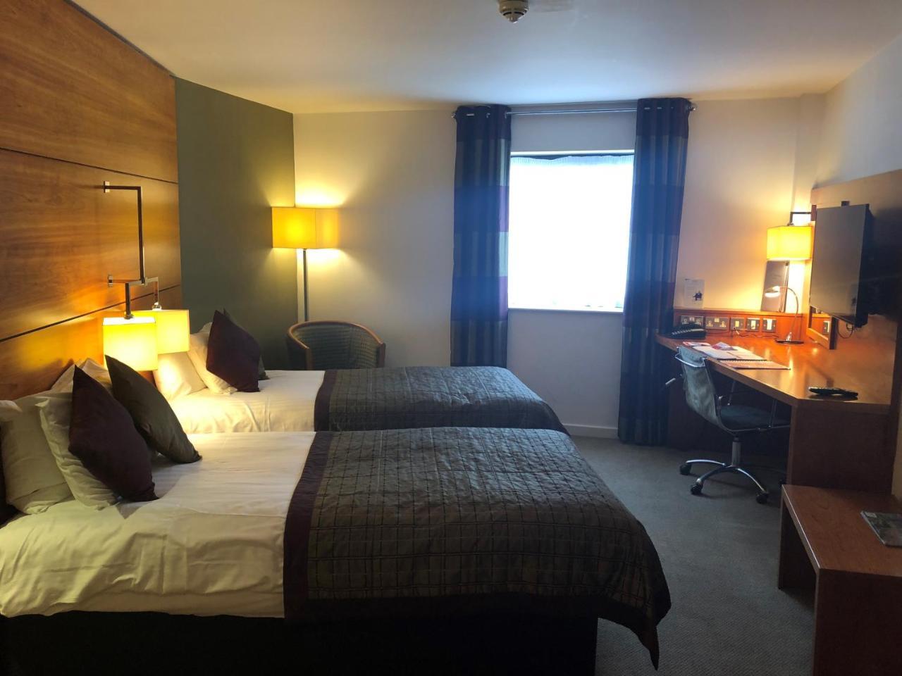 Twin Room Two Twin Beds Non-Smoking,69009257:JPEG